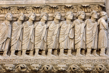 Wall Mural - Details of the west portal  Saint Trophime Cathedral in Arles, France. Bouches-du-Rhone,  France