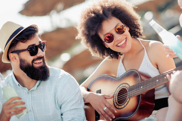 Poster - Romantic couple on the beach