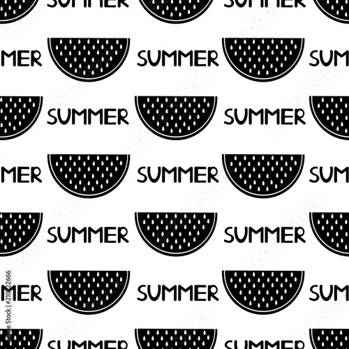Stoffe zum Nähen Nahtlose Muster mit schwarzen Wassermelone Scheiben und Worte Sommer auf dem weißen Hintergrund.