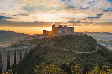 Wall Mural - Spoleto (Italy) - The charming medieval village in Umbria region with the famous Duomo church, old castle and the ancient bridge named 'Ponte delle Torri'