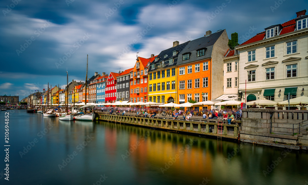 Obraz na płótnie Nyhavn Canal in Copenhagen w salonie