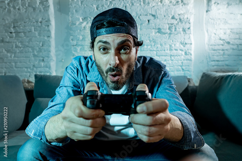Cuadros en Lienzo close up of nerd video gamer addicted man