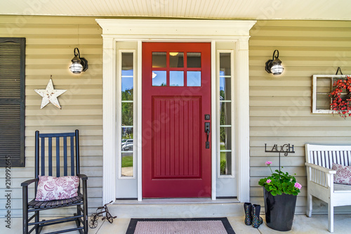 Red Door Farmhouse Front Porch With Rocking Chair Kaufen