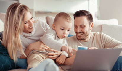 Poster - Family at home