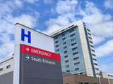 Fototapeta Big Ben - direction sign with capital letter H for hospital