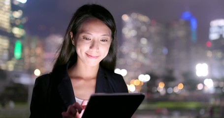 Poster - Business woman use of digital tablet computer