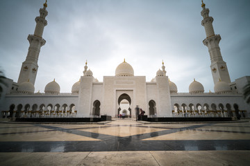 Wall Mural - Sheikh Zayed Grand Mosque Abu-Dhabi, UAE