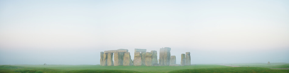 Canvas Print - Stonehenge panorama with morning mist | England