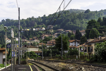 Expectation of the train at the railway station in the mountains.