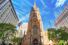 St. Paul's Chapel Of Trinity Church Wall Street On Broadway, Urban View Of New York.