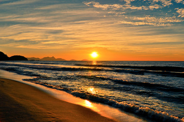 Fototapete - Beautiful Sunrise in Copacabana beach, Rio de Janeiro, Brazil