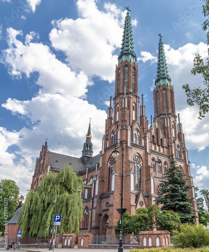 Zdjęcie XXL Fasada katedry św. Michała Archanioła i św. Floriana Męczennika w Warszawie