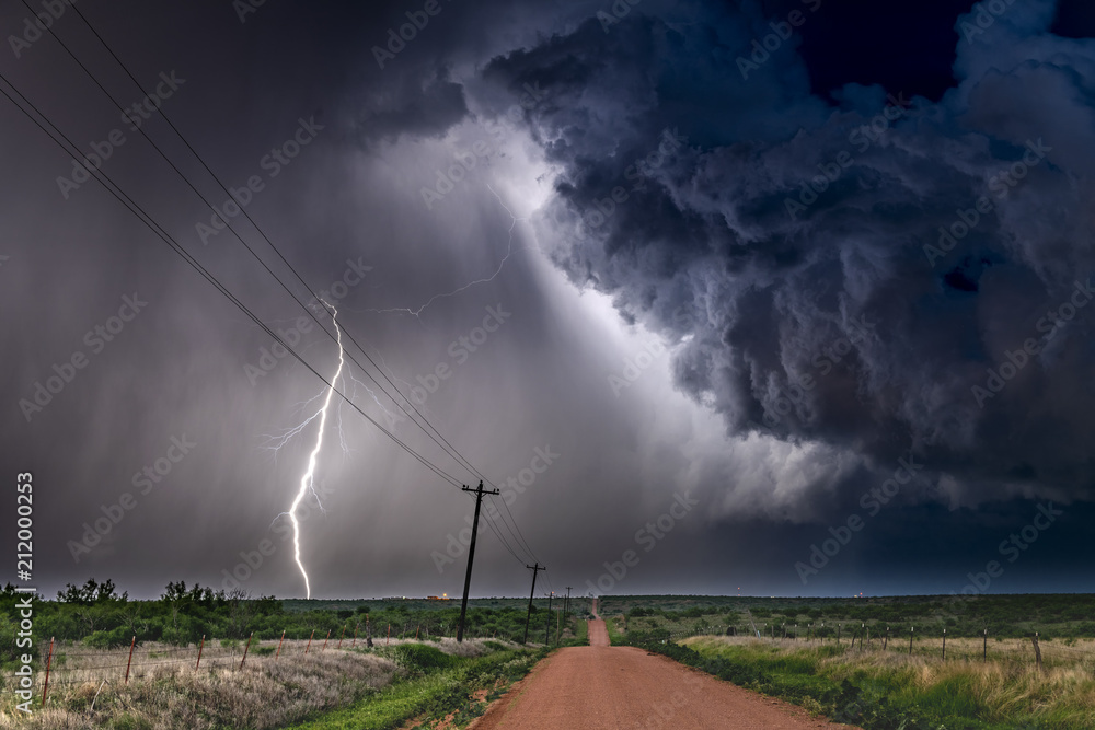 Lightning storm over field in Roswell New Mexico - obrazy, fototapety, plakaty 
