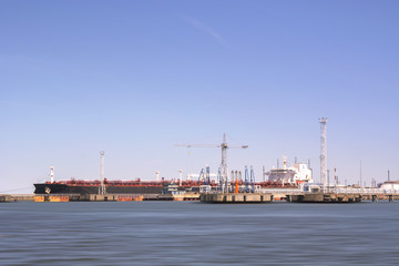 sea port cargo ship ready to loading !