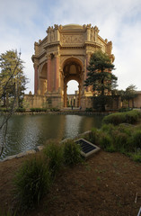 The Palace of Fine Arts was one of ten palaces at the heart of the Panama-Pacific Exhibition. Was designed by Bernard Maybeck, who took his inspiration from Roman and Ancient Greek architecture.