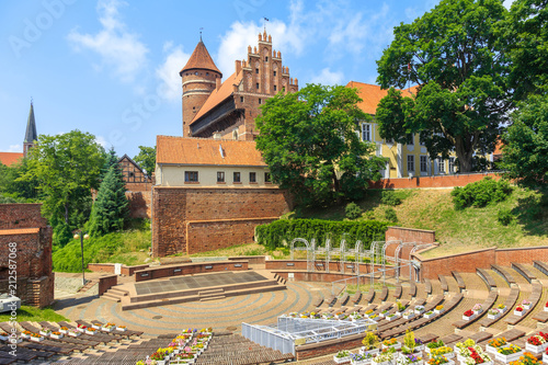 Dekoracja na wymiar  zamek-biskupow-warminskich-w-olsztynie-w-polnocnej-polsce-zbudowany-w-xiv-wieku-w-stylu-gotyckim