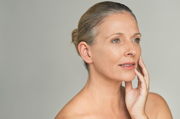 Wall Mural - beauty mature woman