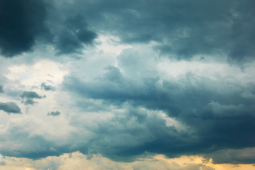 Wall Mural - dramatic stormy sky with heavy clouds