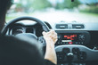 © Patrick Daxenbichler - Auto Cockpit von innen, Interieur, Hände am Lenkrad