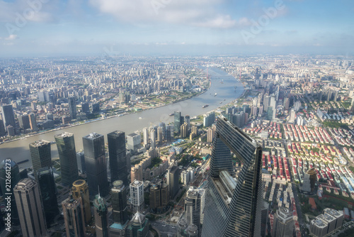 Plakat Lotniskowy widok Szanghaj miasto i Huangpu rzeka, Szanghaj Chiny