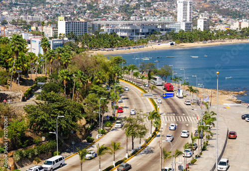 Fotografija Traffic in Av Costera Miguel Aleman at Acapulco in Mexico