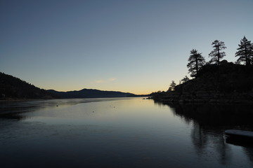 Canvas Print - Lake Sunrise