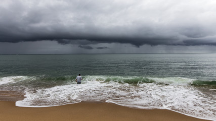 Sticker - Ciel menaçant sur la plage de Taquaras