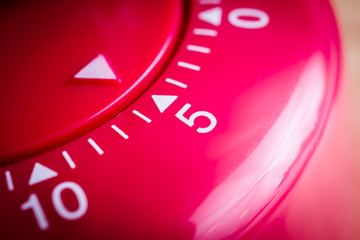 Poster - 5 Minutes - Macro Of A Flat Red Kitchen Egg Timer