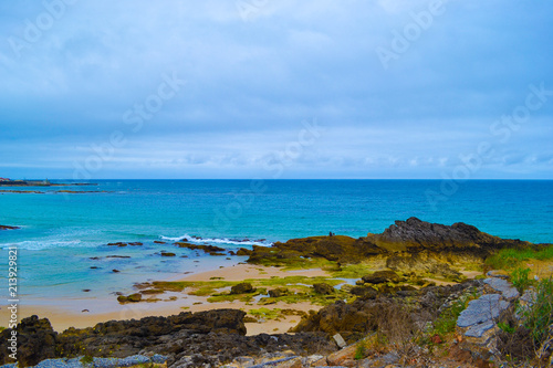 Fotografía Meron beach (playa de Meron) in San Vicente de la Barquera, Cantabria, Spain
