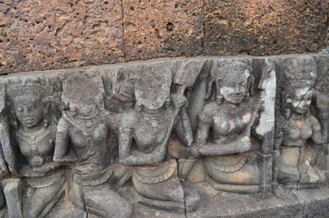 Canvas Print - cambodia sculpture ancient hindu temple angkor ruins