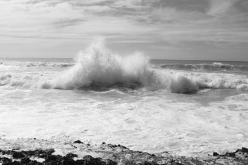 Crashing wave B&W