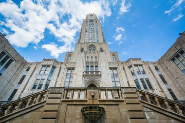 Sticker - The Cathedral of Learning at the University of Pittsburgh, in Pittsburgh, Pennsylvania