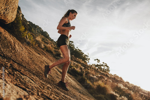 ladies trail runners