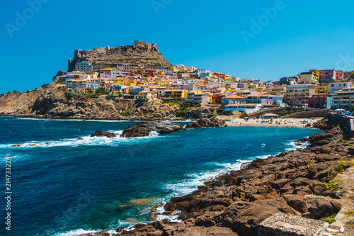 Foto  CASTELSARDO, ITALY - AUGUST 26, 2017: Beautiful view of Castelsardo, Sardinia, a