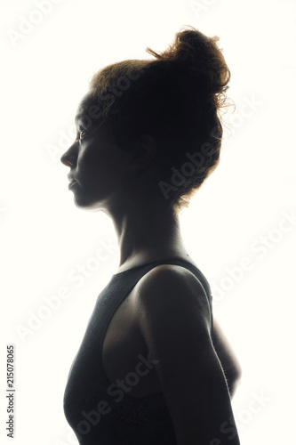 Frau Mit Haar Knauel Auf Kopf Kopf Silhouette Dutt Stock Photo Adobe Stock