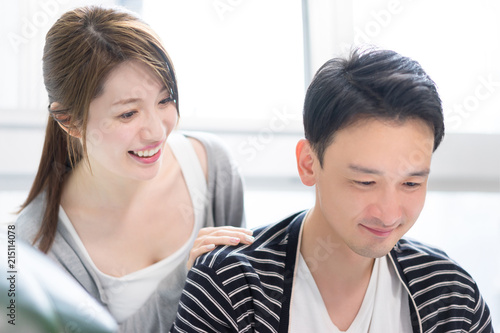 肩越しに寄り添って会話する夫婦 Buy This Stock Photo And Explore Similar Images At Adobe Stock Adobe Stock 肩越しに寄り添って会話する夫婦 Buy This Stock Photo And Explore Similar Images At Adobe Stock Adobe Stock