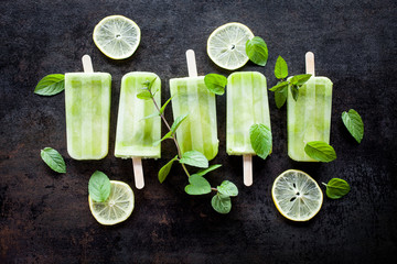 Sticker - Green juice popsicles