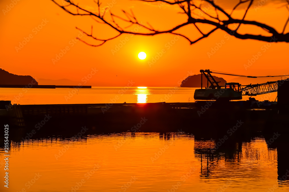 オールドノリタケ 風景画  アラビアンナイト 夕焼け 湖、椰子の木と船 165904243_o5.jpg?