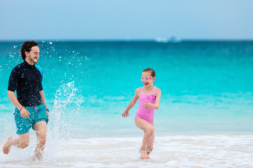 Sticker - Father and daughter at beach