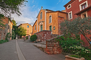 Wall Mural - Roussillon, Vaucluse, Provence, France: the church of Saint-Michel