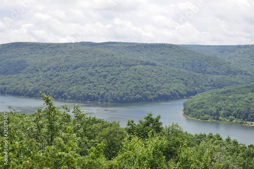 Fotografie, Obraz Overlook high on the ridge under grey sky