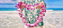 Hawaii Welcome Hawaiian Lei Flower Necklace Offering To Tourist As Welcoming Gesture For Luau Party Or Beach Vacation. Polynesian Tradition.