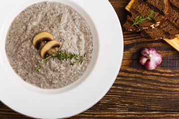 Canvas Print - Cream of mushroom soup with ray bread toasts