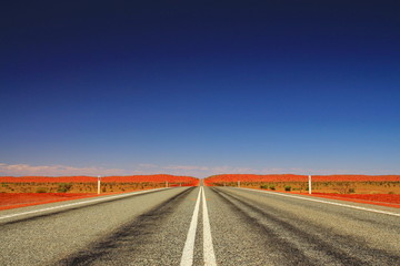 Canvas Print - Endless highways in Australian bush