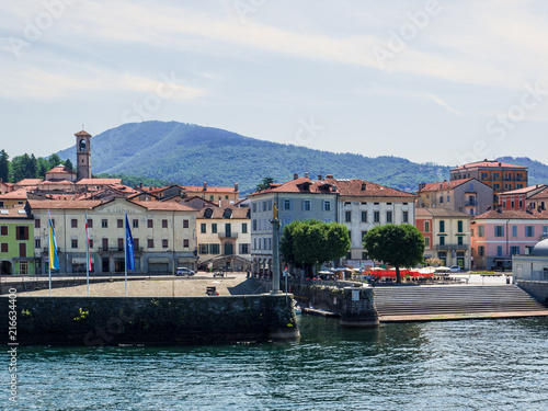 Fotografie, Obraz the small port of Luino seen from the lake, Lombardy, Italy