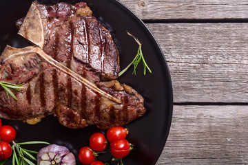 Canvas Print - Grilled porterhouse beef steak