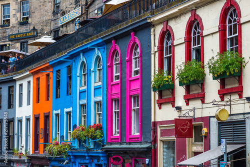 Fotografía Colorful houses in Edinburgh, Scotland, UK