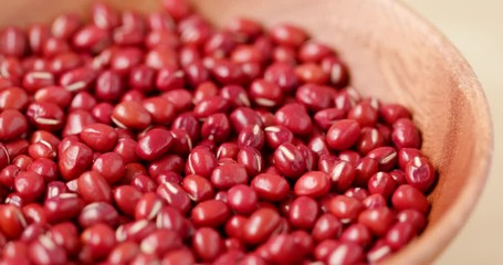 Canvas Print - Red mung bean in wooden bowl