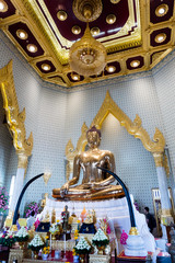 Wat Traimiit, temple