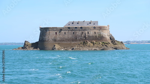Ilot Et Fort De La Conchee En Pleine Mer A Saint Malo En Bretagne France Stock Photo Adobe Stock Ilot Et Fort De La Conchee En Pleine Mer A Saint Malo En Bretagne France Stock Photo Adobe Stock